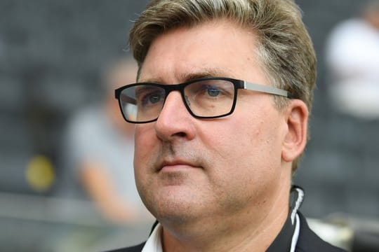 Eintracht-Vorstandsmitglied Hellmann hält den coronabedingten Zuschauerausschluss für "juristisch angreifbar".