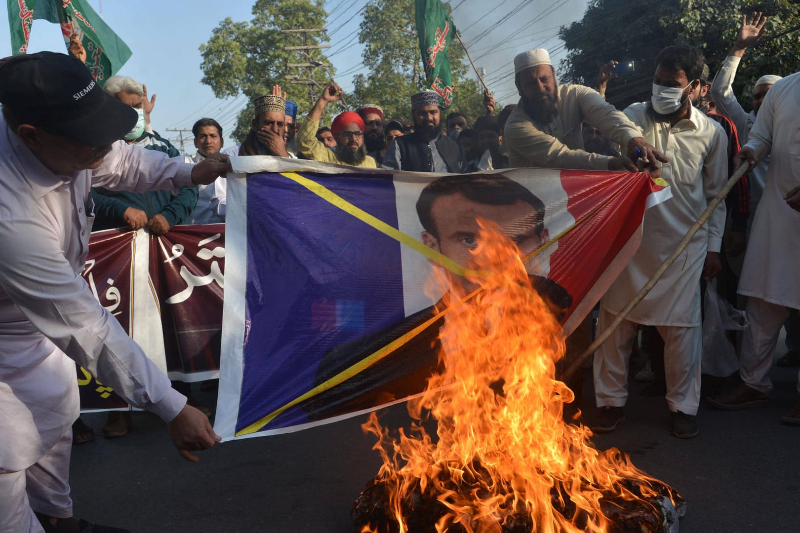 Frankreich: Seit der Veröffentlichung religionskritischer Karikaturen protestieren weltweit Muslime gegen Staatschef Macron. (Symbolbild)