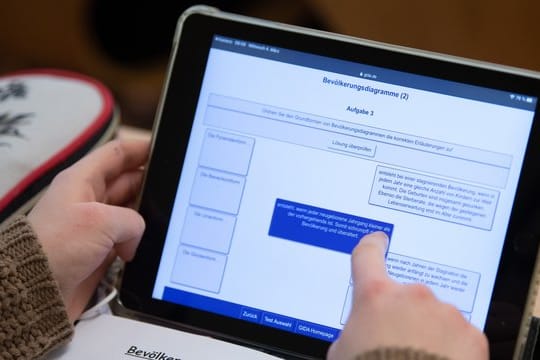 Eine Schülerin und deren Familie hatten beim Jobcenter 460 Euro für ein iPad beantragt - vergeblich (Archiv).