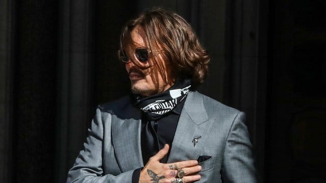 Johnny Depp am letzten Tag der Anhörungen (28. Johnny Depp am letzten Tag der Anhörungen (28.