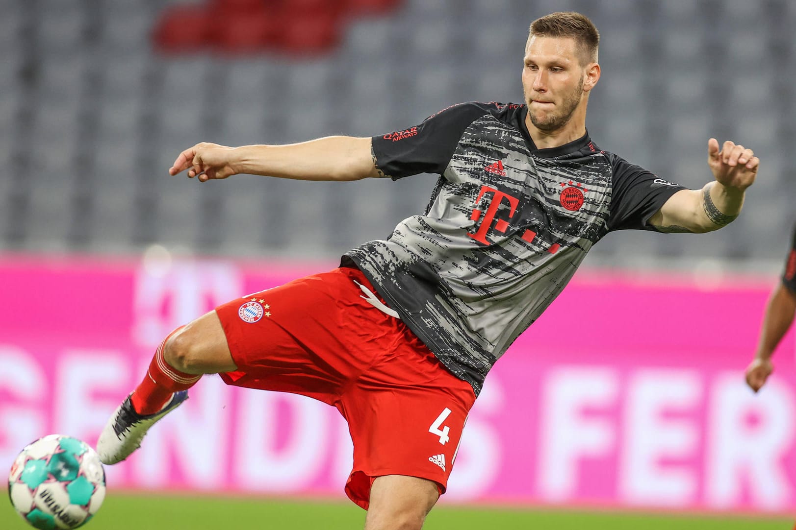 Niklas Süle: Der Nationalverteidiger befindet sich aktuell in häuslicher Quarantäne.