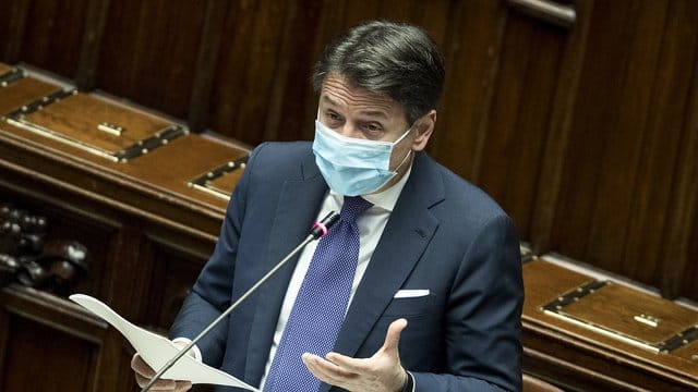 Italien Regierungschef Giuseppe Conte hat weitere Verschärfungen wie Einschränkungen der Bewegungsfreiheit und die Schließung aller Museen angekündigt.