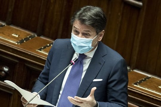 Italien Regierungschef Giuseppe Conte hat weitere Verschärfungen wie Einschränkungen der Bewegungsfreiheit und die Schließung aller Museen angekündigt.