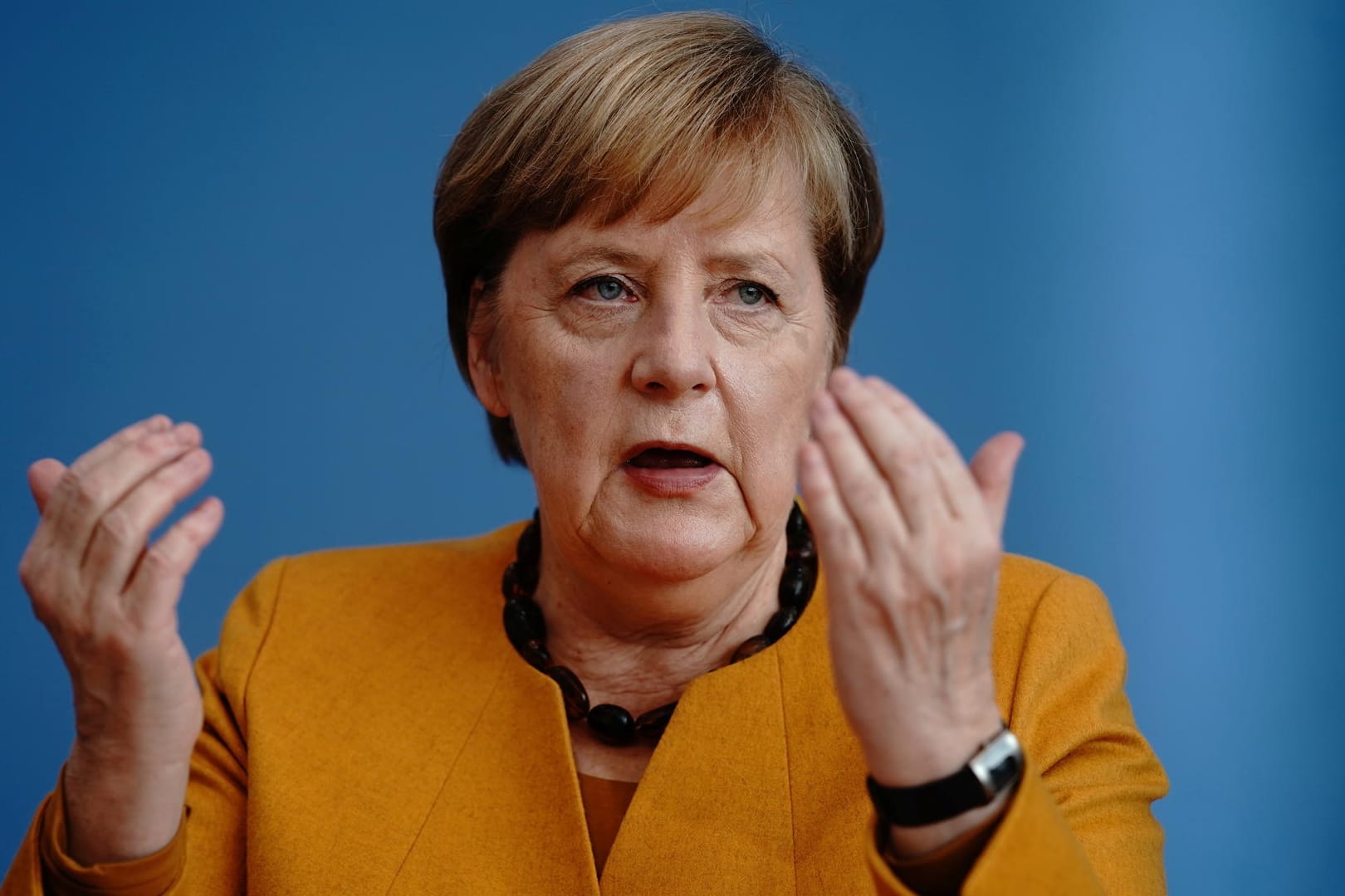 Angela Merkel: Die Bundesregierung ruft die Bevölkerung zu Vernunft auf.