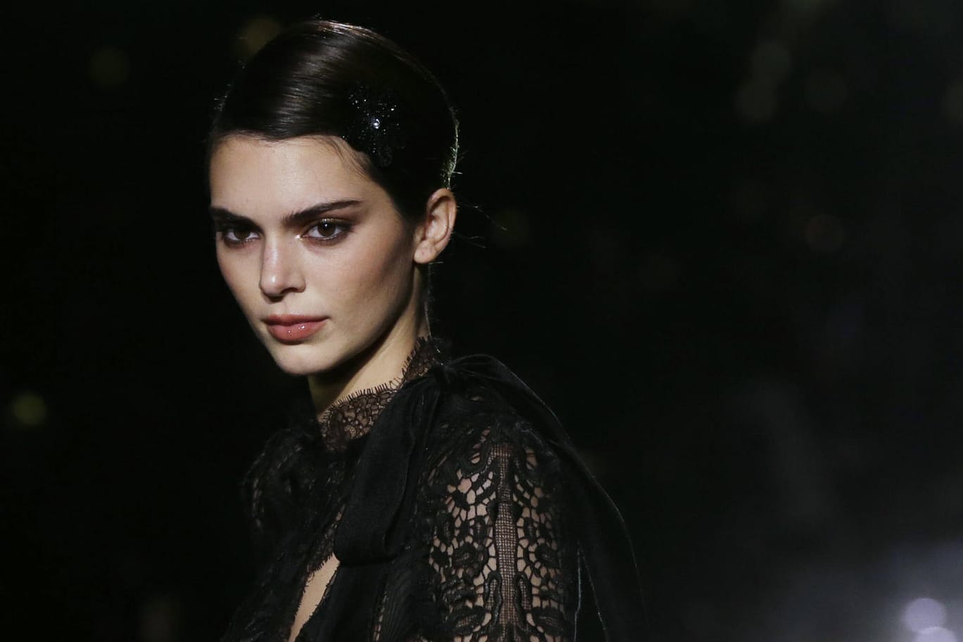 Kendall Jenner: Das 24-jährige Model hat eine Halloweenparty veranstaltet und damit nicht nur für Begeisterung gesorgt.