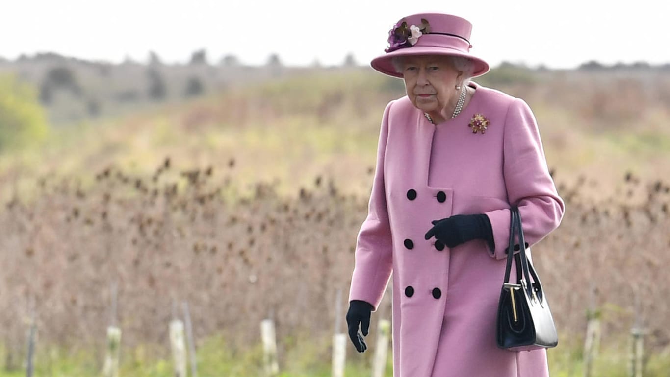 Queen Elizabeth: Die 94-Jährige wird sich während des zweiten Corona-Lockdowns nach Windsor zurückziehen.
