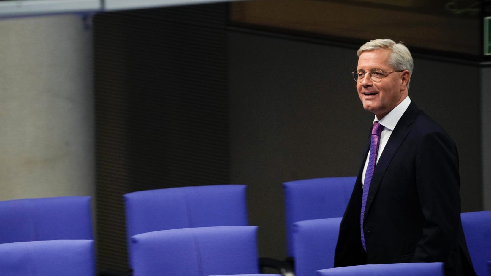Sitzung des Deutschen Bundestags: Norbert Röttgen im Plenum.