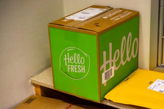 Eine Hellofresh-Lieferung (Symbolbild): Das Unternehmen konnte seinen Gewinn in den vergangenen zwölf Monaten mehr als verdreifachen.