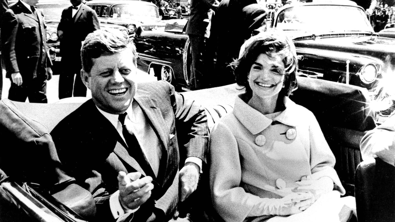 John F. Kennedy mit seiner Frau Jacqueline: 1963 wurde der US-Präsident ermordet.