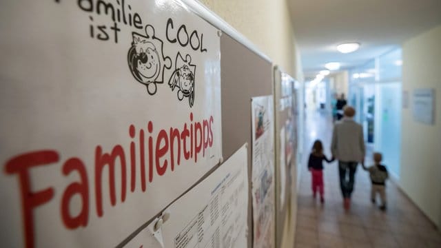Die Kuren sind für Eltern gedacht, die an ihre Grenzen geraten und dadurch gesundheitlich beeinträchtigt sind. Die Kuren sind für Eltern gedacht, die an ihre Grenzen geraten und dadurch gesundheitlich beeinträchtigt sind.