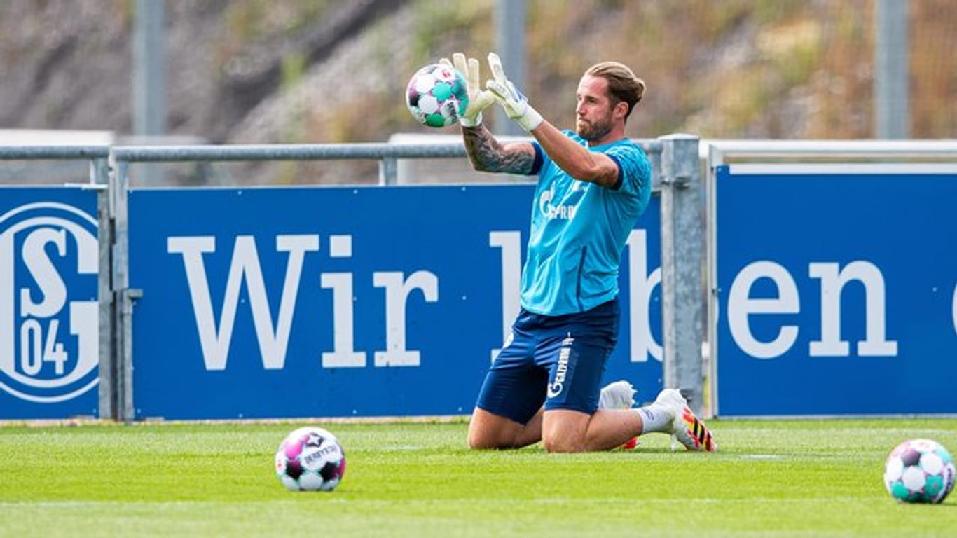 Soll seinen Kasten im Pokalspiel gegen den Viertligisten aus Schweinfurt sauber halten: Schalkes Torwart Ralf Fährmann.