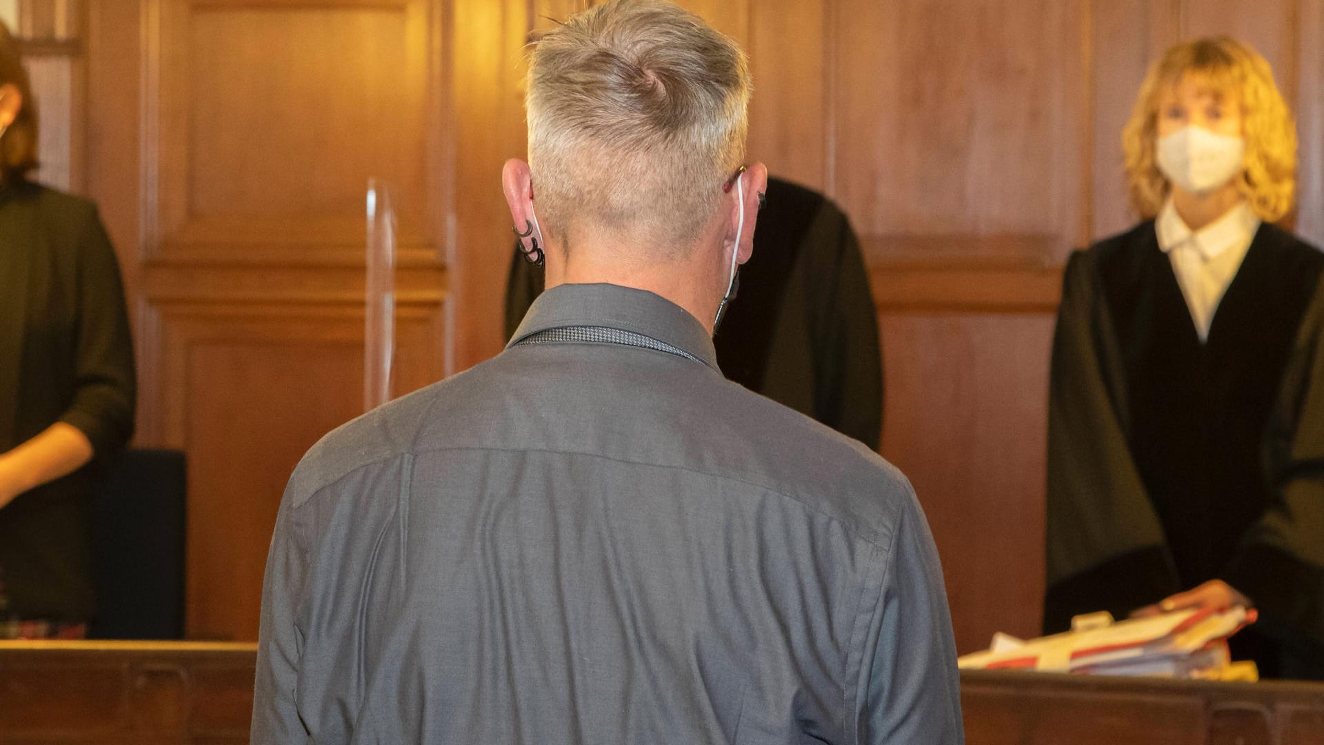 Der Angeklagte im Prozess um den Crash mit einem Polizeiauto: Er bekommt nun Polizeischutz. Der Angeklagte im Prozess um den Crash mit einem Polizeiauto: Er bekommt nun Polizeischutz.