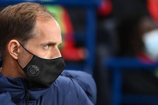 Baut auf den Teamgeist von Paris Saint-Germain weil ihm die Starspieler gegen RB Leipzig fehlen: Trainer Thomas Tuchel.