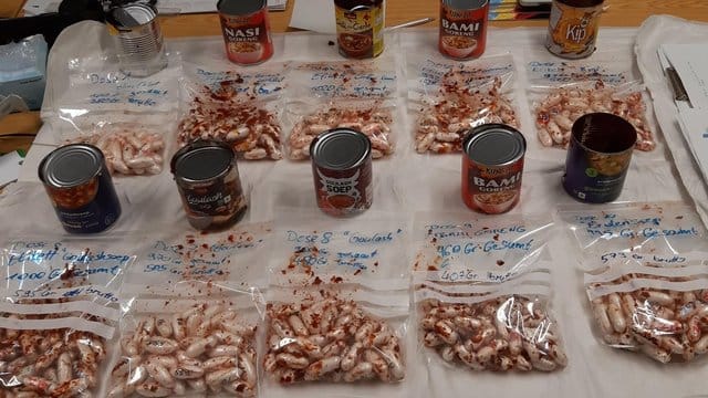 In Konservenbüchsen waren Tüten mit Kokain versteckt - doch die Polizei hat den Braten gerochen. In Konservenbüchsen waren Tüten mit Kokain versteckt - doch die Polizei hat den Braten gerochen.
