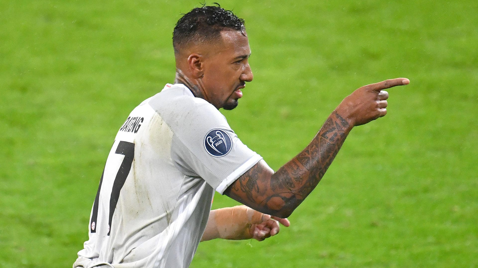 Boateng: Der Verteidiger würde gerne weiter für die Bayern spielen, ist "offen für Vertragsgespräche".