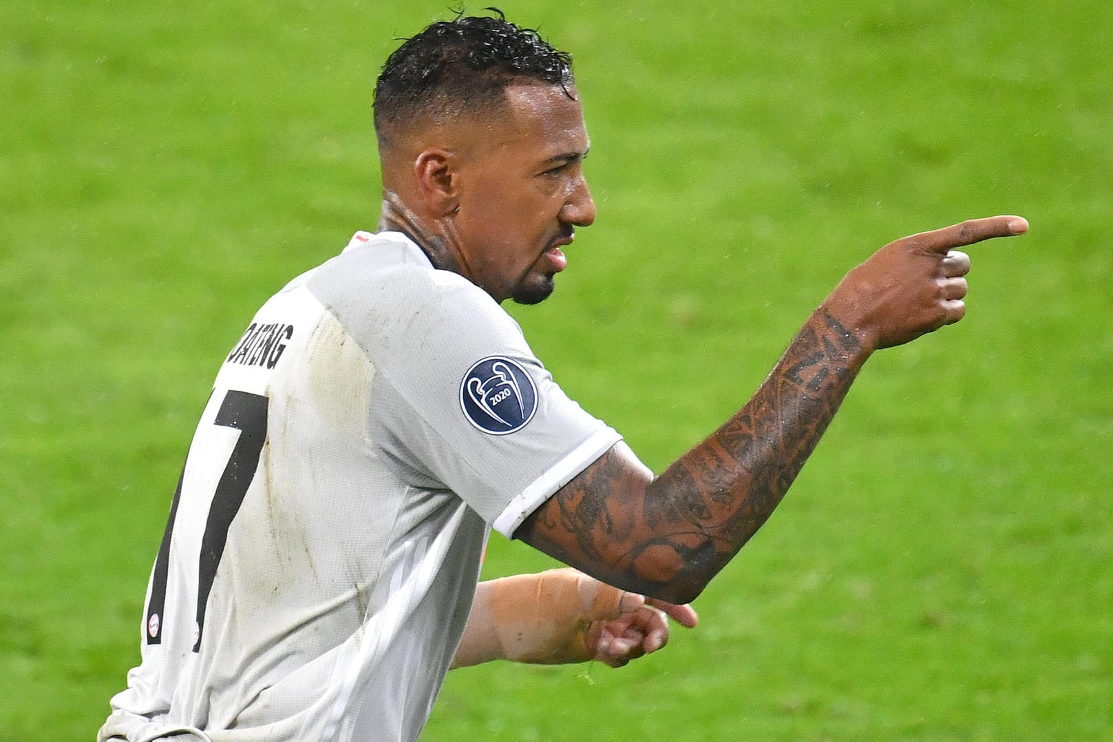 Boateng: Der Verteidiger würde gerne weiter für die Bayern spielen, ist "offen für Vertragsgespräche".