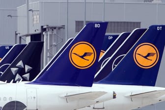 Lufthansa-Jets stehen am Boden: Die Airline macht einen Milliardenverlust.