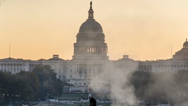 Das Kapitol in Washington, Sitz von Senat und Repräsentantenhaus. Das Kapitol in Washington, Sitz von Senat und Repräsentantenhaus.