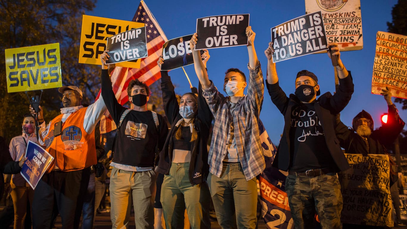 Proteste gegen die Trump-Regierung in Washington: Auch in der Wahlnacht entluden sich die Emotionen.