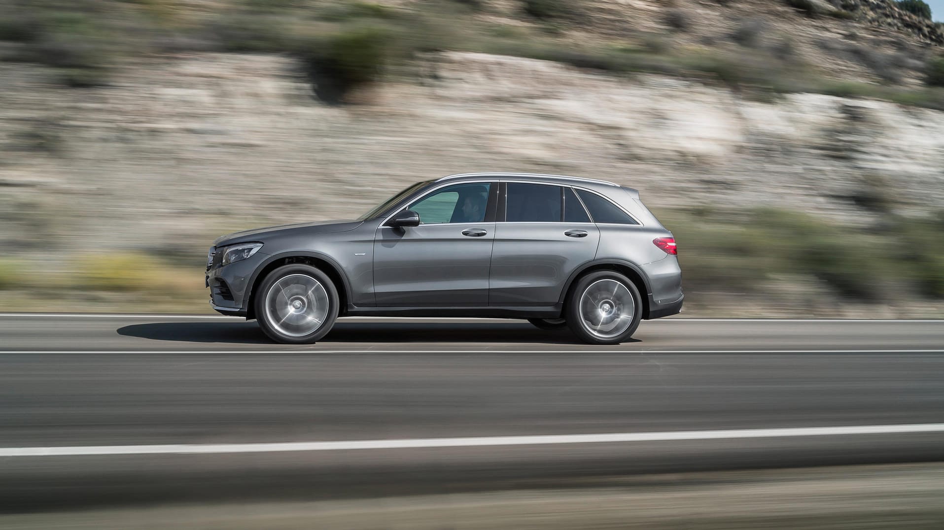 Tüv-Report 2021: Der Vorjahressieger Mercedes GLC hat wieder die Nase vorn und glänzt über alle Fahrzeugklassen mit der geringsten Quote erheblicher Mängel.