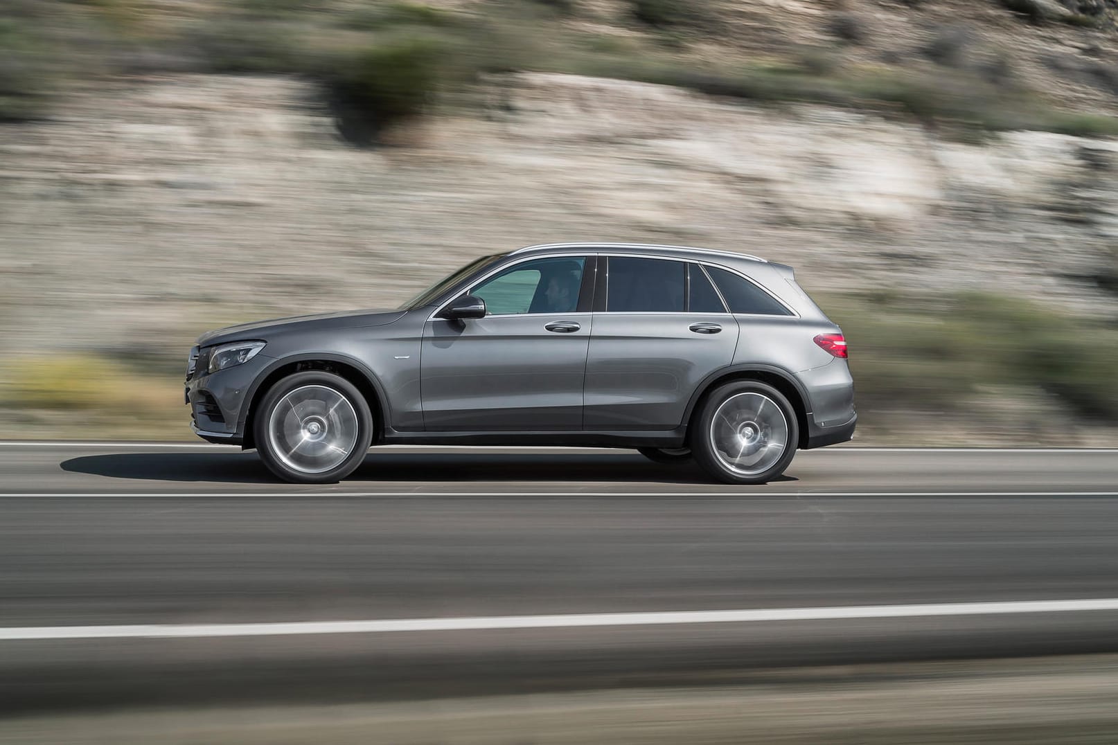 Tüv-Report 2021: Der Vorjahressieger Mercedes GLC hat wieder die Nase vorn und glänzt über alle Fahrzeugklassen mit der geringsten Quote erheblicher Mängel.