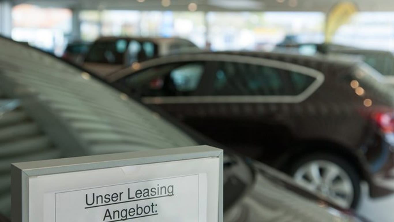 In der Regel schließen Autokunden bei einem Leasingvertrag auch eine Vollkaskoversicherung ab.
