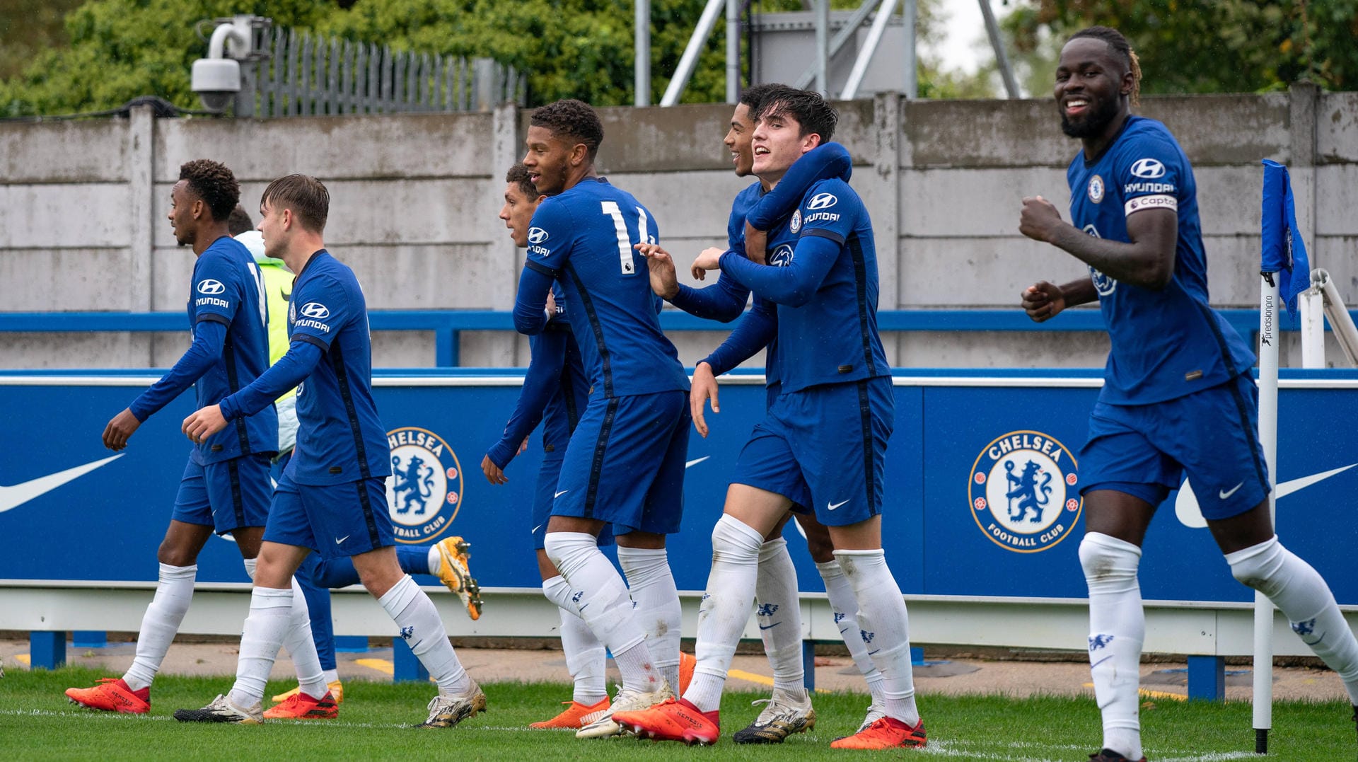 Das Nachwuchs-Team des FC Chelsea: Ein namentlich nicht genannter Akteur besuchte in Düsseldorf verbotenerweise eine Diskothek.