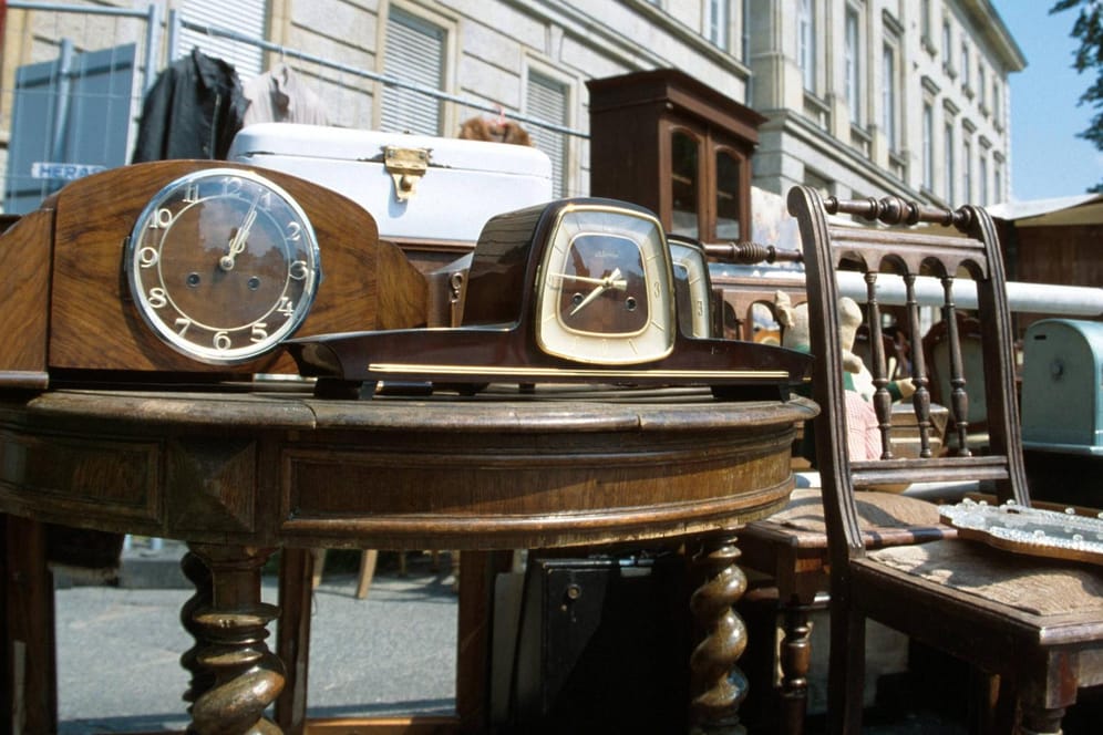 Altes Mobiliar: Auf Flohmärkten oder in Antik-Läden findet man originelle Einzelstücke.