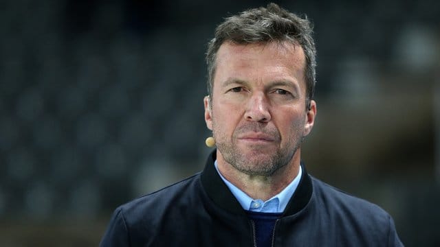 Wünscht sich von BVB-Coach Lucien Favre mehr Offensive gegen die Bayern: Lothar Matthäus. Wünscht sich von BVB-Coach Lucien Favre mehr Offensive gegen die Bayern: Lothar Matthäus.