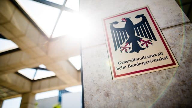 Die Bundesanwaltschaft geht davon aus, dass die seit mindestens Anfang 2019 bestehende Gruppe ungefähr zehn Mitglieder umfasst.