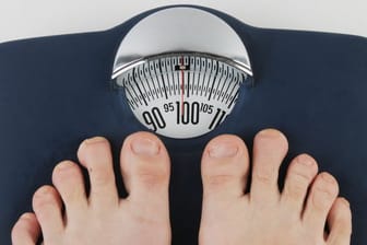 Gewicht: In Deutschland gilt man ab einem BMI von 25 kg/m² als übergewichtig.