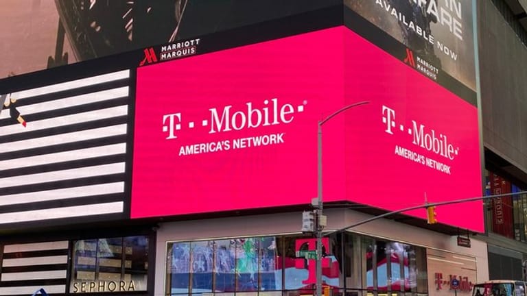 Der Mobilfunkprovider T-Mobile US wirbt in New York.