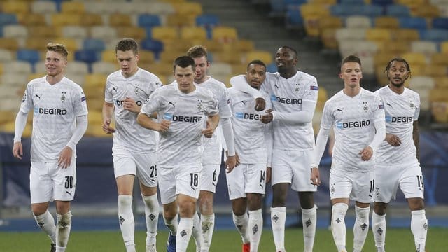 6:0 gewann Borussia Mönchengladbach in der Königsklasse bei Schachtjor Donezk. 6:0 gewann Borussia Mönchengladbach in der Königsklasse bei Schachtjor Donezk.