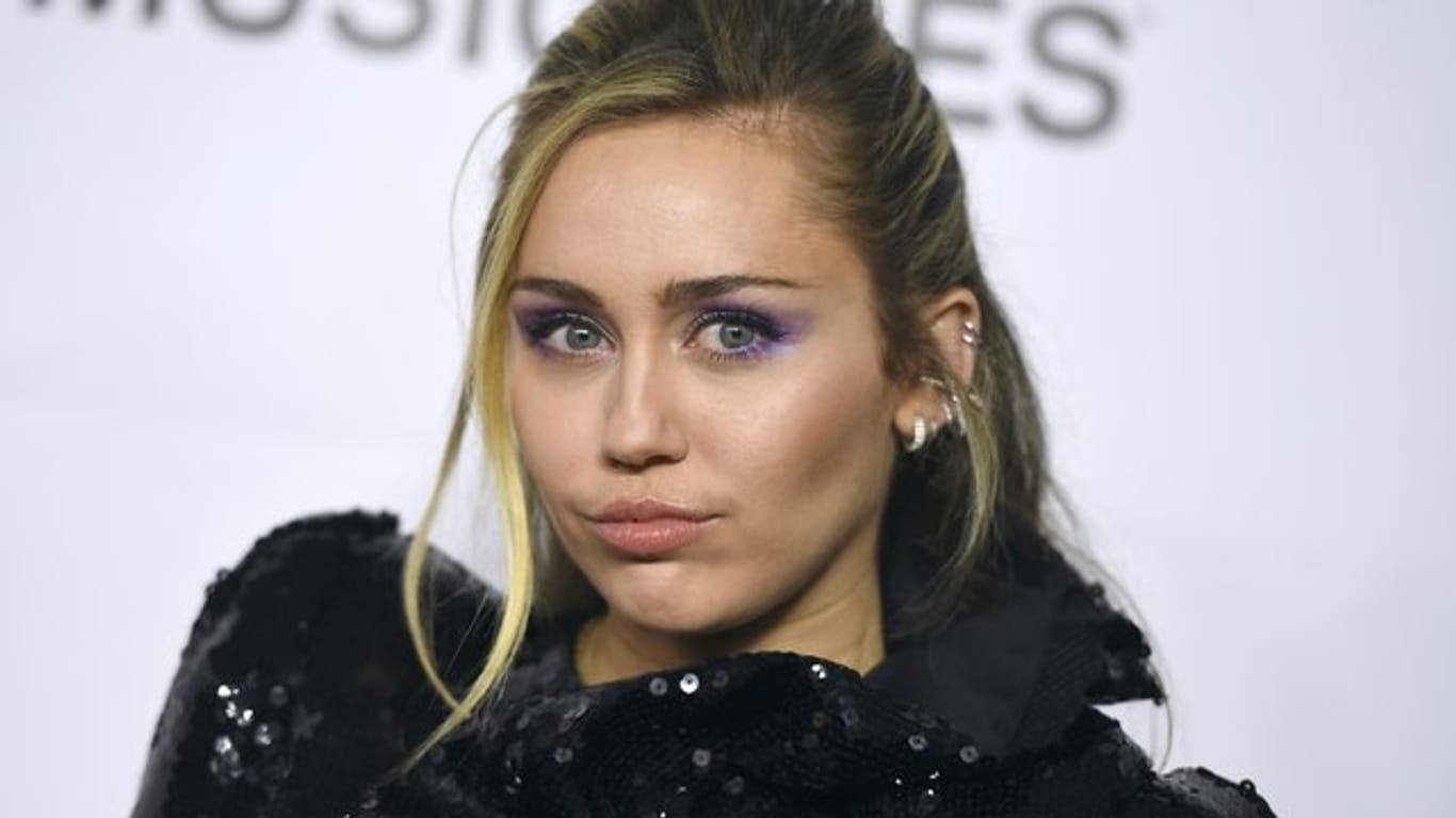Miley Cyrus hat sich trotz einiger Schicksalsschläge nicht hängen gelassen.