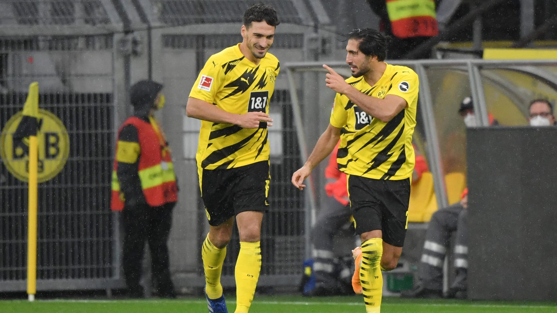Mats Hummels (l.) und Emre Can: Kann der BVB im Topspiel gegen den FC Bayern auf sein Defensiv-Duo zurückgreifen. Mats Hummels (l.) und Emre Can: Kann der BVB im Topspiel gegen den FC Bayern auf sein Defensiv-Duo zurückgreifen.