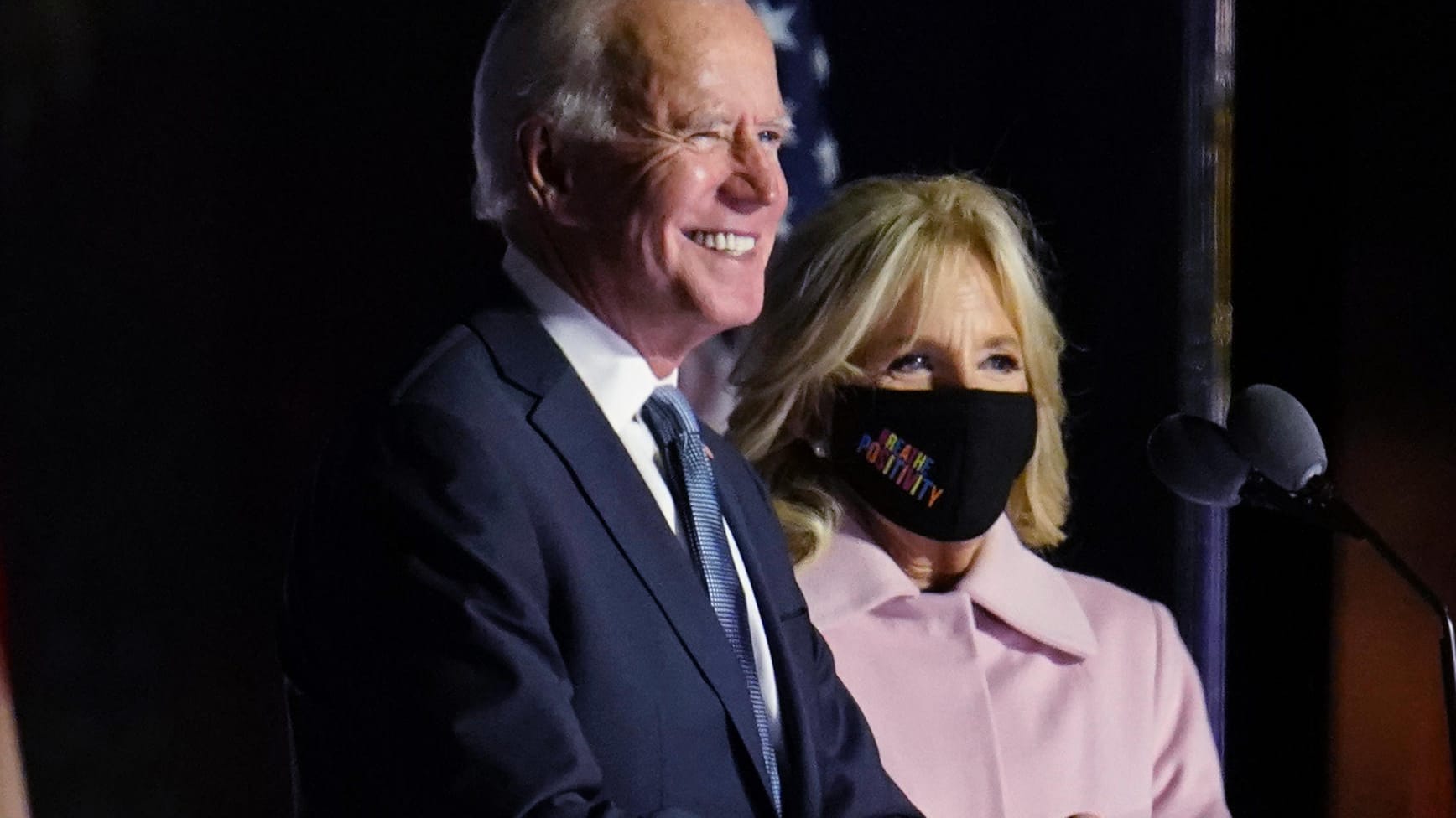 Joe und Jill Biden: Der frühere US-Vizepräsident liegt vor Amtsinhaber Donald Trump.