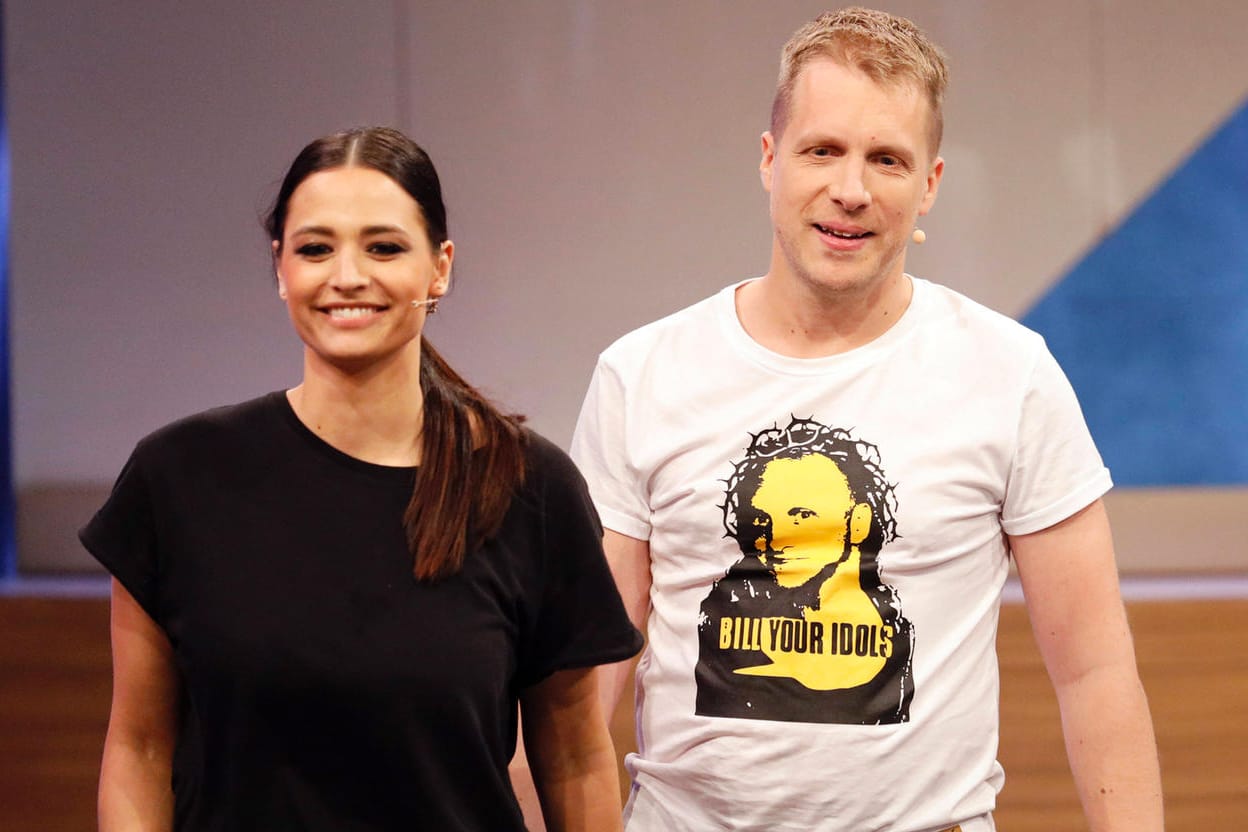 Amira und Oliver Pocher: Das Ehepaar regt sich über eine Firma auf, die Zahnbleachprodukte verkauft.