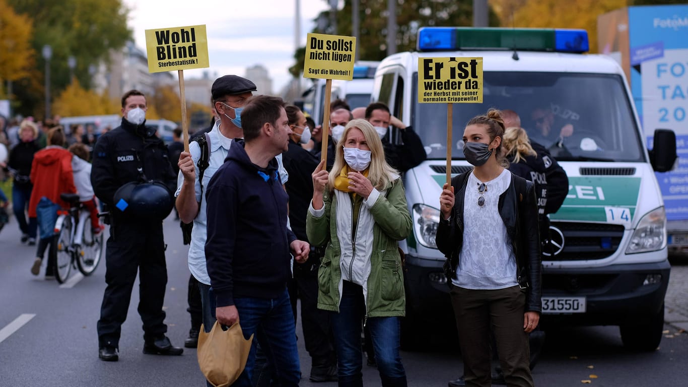 Anti-Corona-Demo in Berlin: Für Leipzig sind insgesamt 27 Demonstrationen angekündigt worden.