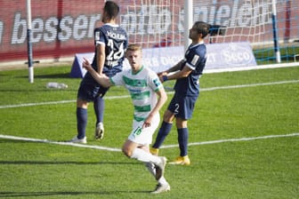 Fürth gegen Bochum: Sebastian Ernst bejubelt seinen Treffer für die SpVgg.
