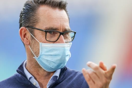 Berlins Manager Michael Preetz kommt vor einem Spiel ins Stadion.
