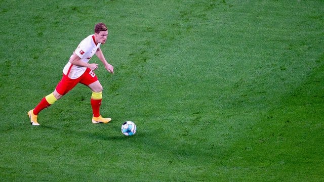 Leipzigs Spieler Marcel Halstenberg fällt für die anstehenden Länderspiele aus. Leipzigs Spieler Marcel Halstenberg fällt für die anstehenden Länderspiele aus.