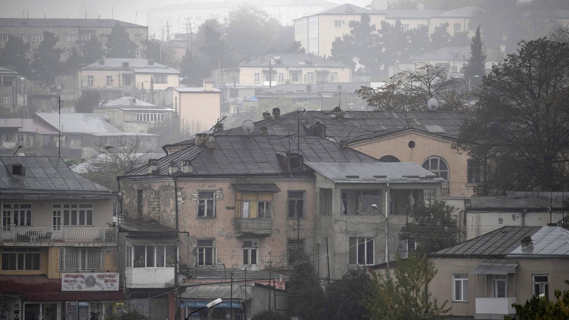 Bergkarabach: Aserbaidschan hat nach Angaben seines Präsidenten Ilham Alijew die strategisch wichtige Stadt Schuscha in der Konfliktregion Berg-Karabach im Südkaukasus erobert.