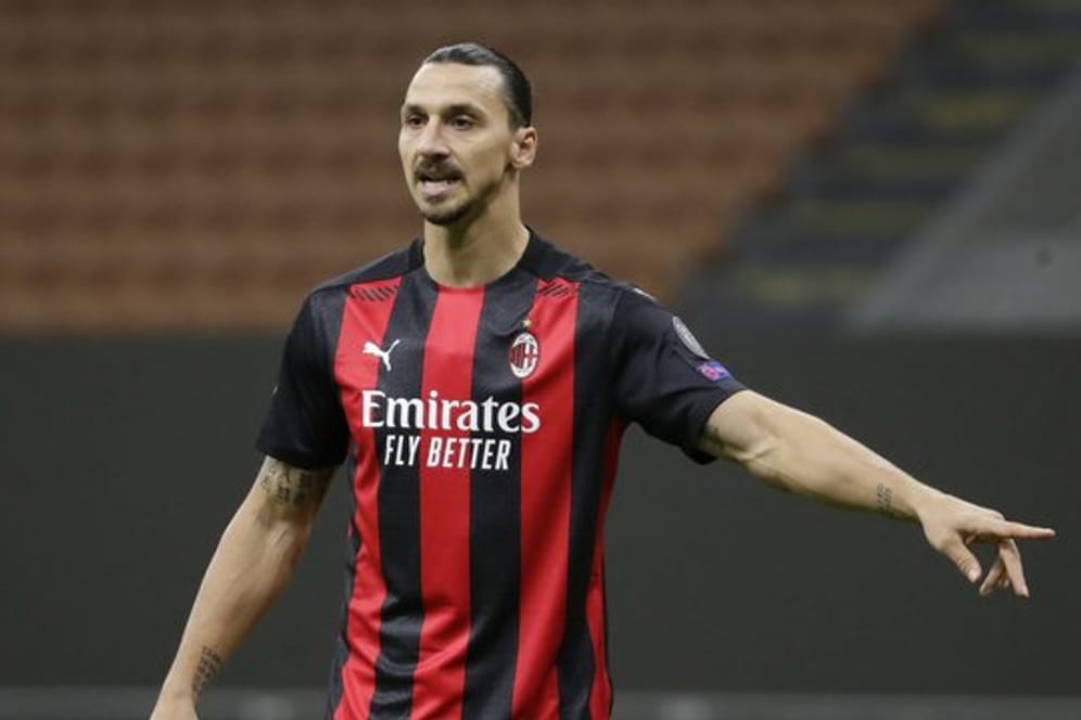Superstar Zlatan Ibrahimovic hat seinen AC Milan mit einem späten Treffer vor einer Niederlage gegen Hella Verona bewahrt.