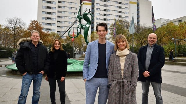 Die Produzenten Fritjof Hohagen (l-r) und Nicole Swidler, die Schauspieler Sabin Tambrea, Heike Makatsch und der Regisseur Jochen Freydank.