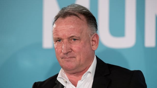 Zufrieden mit seinem Leben: Der ehemalige Nationalspieler Andreas Brehme wird 60.