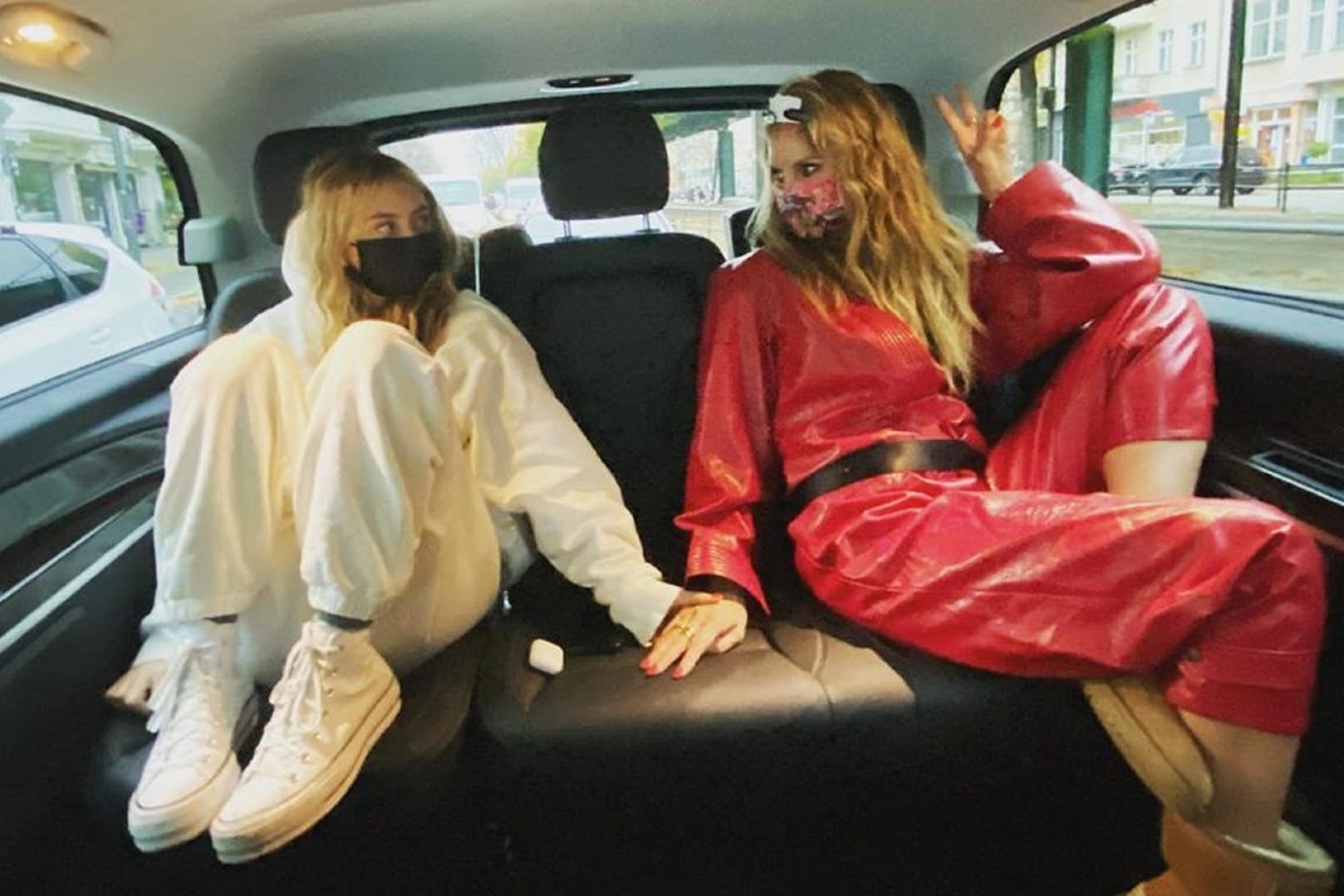 Leni und Heidi Klum: Das Mutter-Tochter-Gespann fährt gemeinsam zum Dreh von "Germany's next Topmodel".