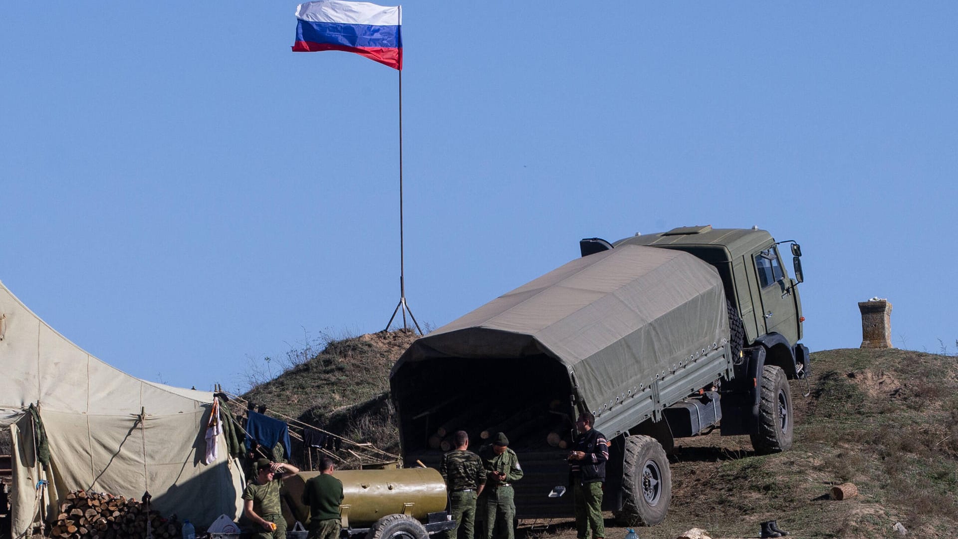 Russische Truppen Ende Oktober im Süden Armeniens: Ein Militärhubschrauber des Landes wurde nun über armenischem Gebiet abgeschossen.