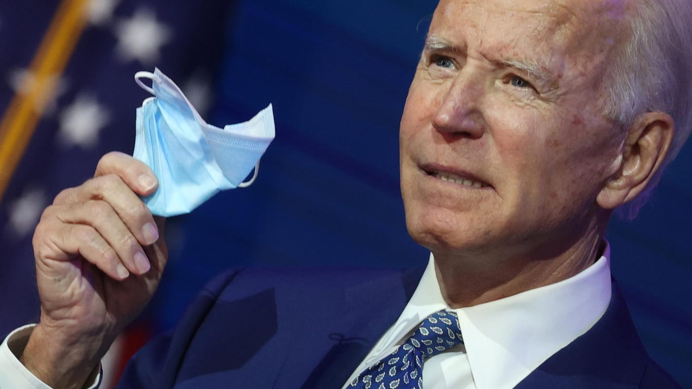 Joe Biden mit Maske: Der gewählte US-Präsident richtete einen eindringlichen Appell an die Amerikaner.