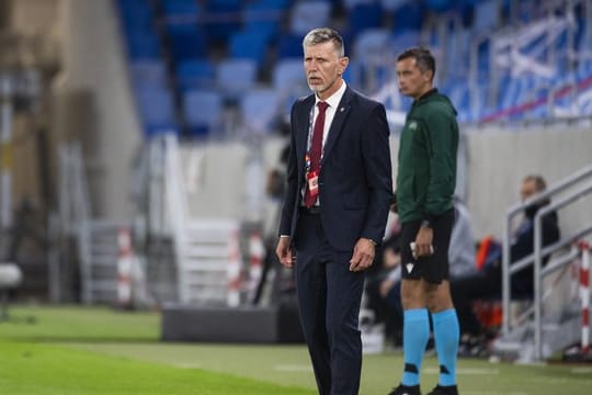 Im Team von Trainer Jaroslav Silhavy hat es einen weiteren Corona-Fall gegeben.