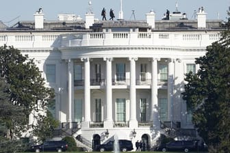 Ein Blick auf das Weiße Haus in Washington.